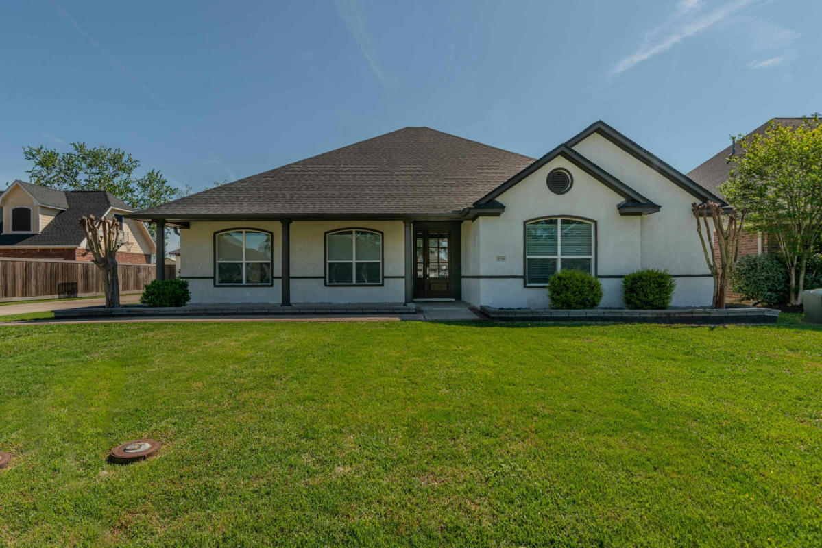 3779 CHAMPIONS DR, BEAUMONT, TX 77707, photo 1 of 35