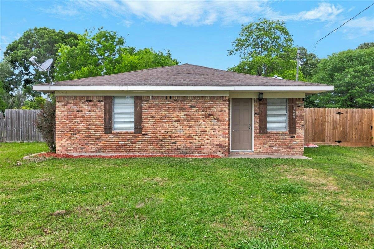3609 8TH ST, BEAUMONT, TX 77705, photo 1 of 25
