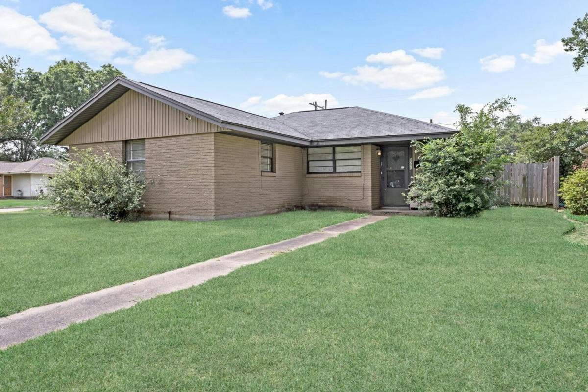 5001 SUE AVE, GROVES, TX 77619, photo 1 of 25