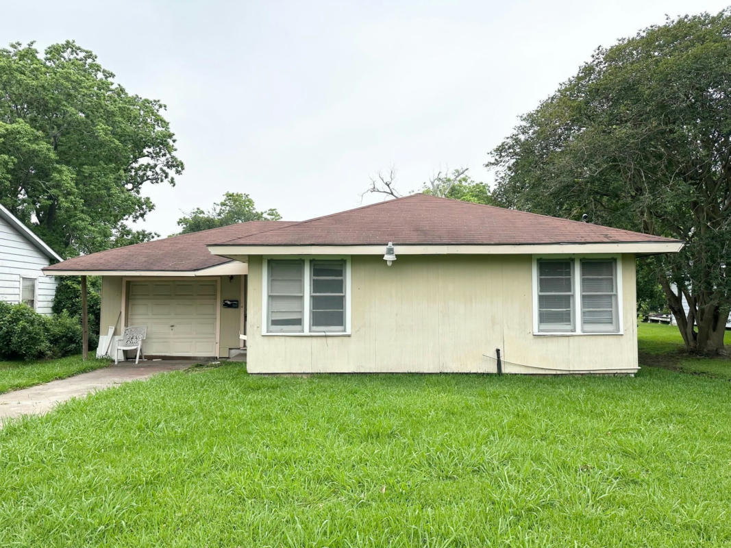 6629 MADISON ST, GROVES, TX 77619, photo 1 of 10