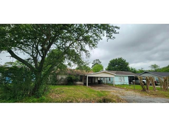 2470 S 8TH ST, BEAUMONT, TX 77701, photo 1 of 13