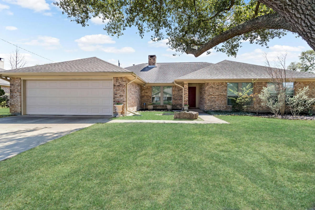 7065 LIMERICK DR Beaumont TX 77706 Single Family Residence For